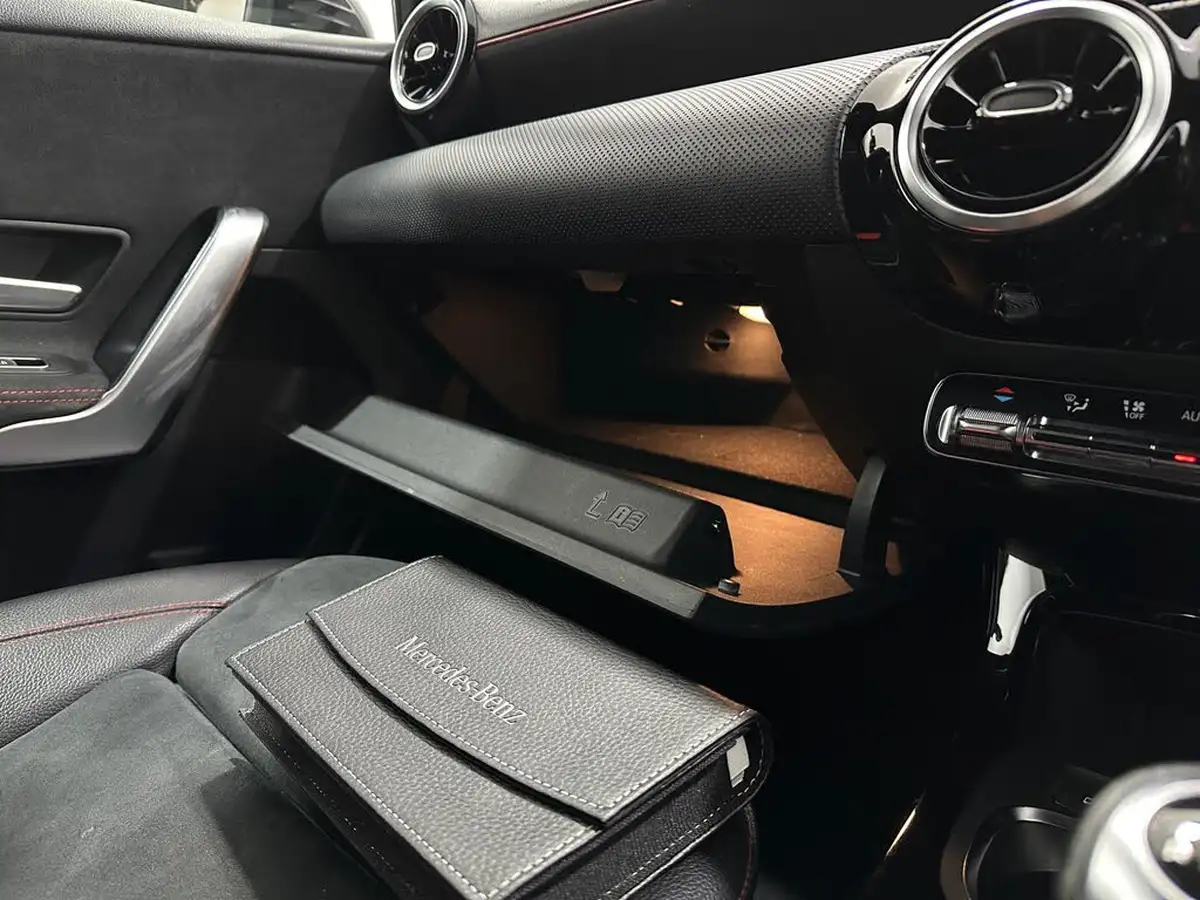 2019-mercedes-benz-a-class-13-a200-amg-line-saloon-4d-big-24