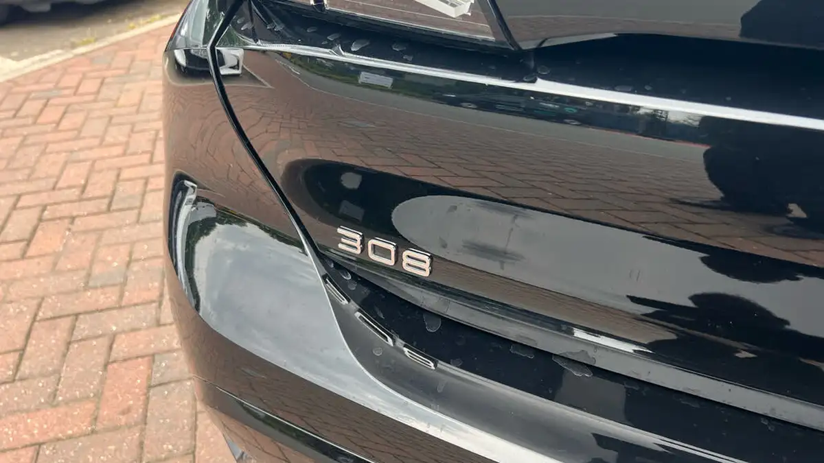 2023-peugeot-308-12-puretech-gt-130ps-ss-eat8-big-42