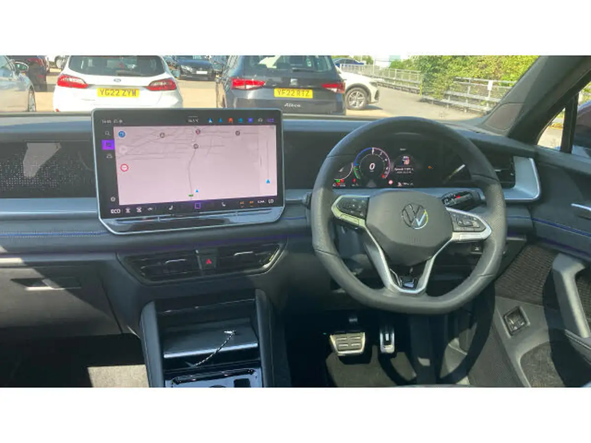 2025-volkswagen-tayron-15-tsi-r-line-272ps-big-8