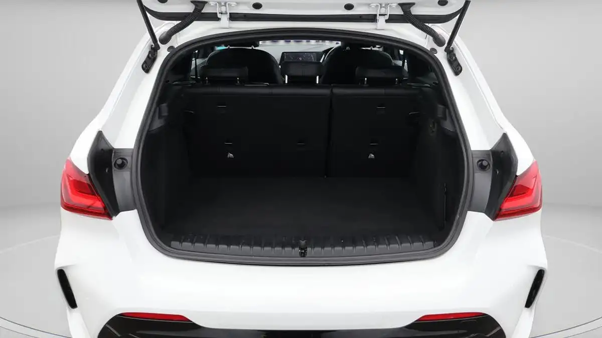 2023-bmw-1-series-15-118i-m-sport-lcp-dct-big-17