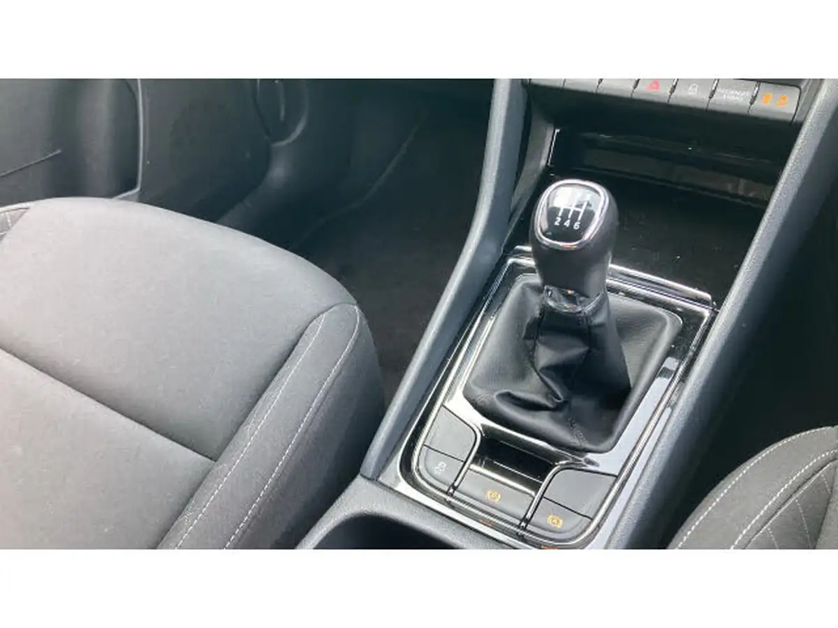 2019-skoda-karoq-15-tsi-se-big-13
