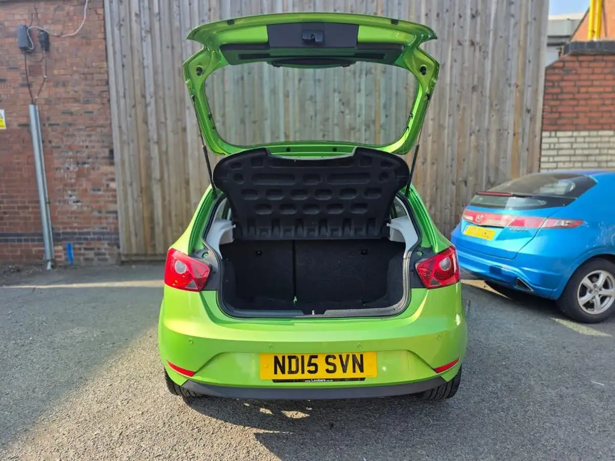2015-seat-ibiza-14-toca-hatchback-5d-big-16