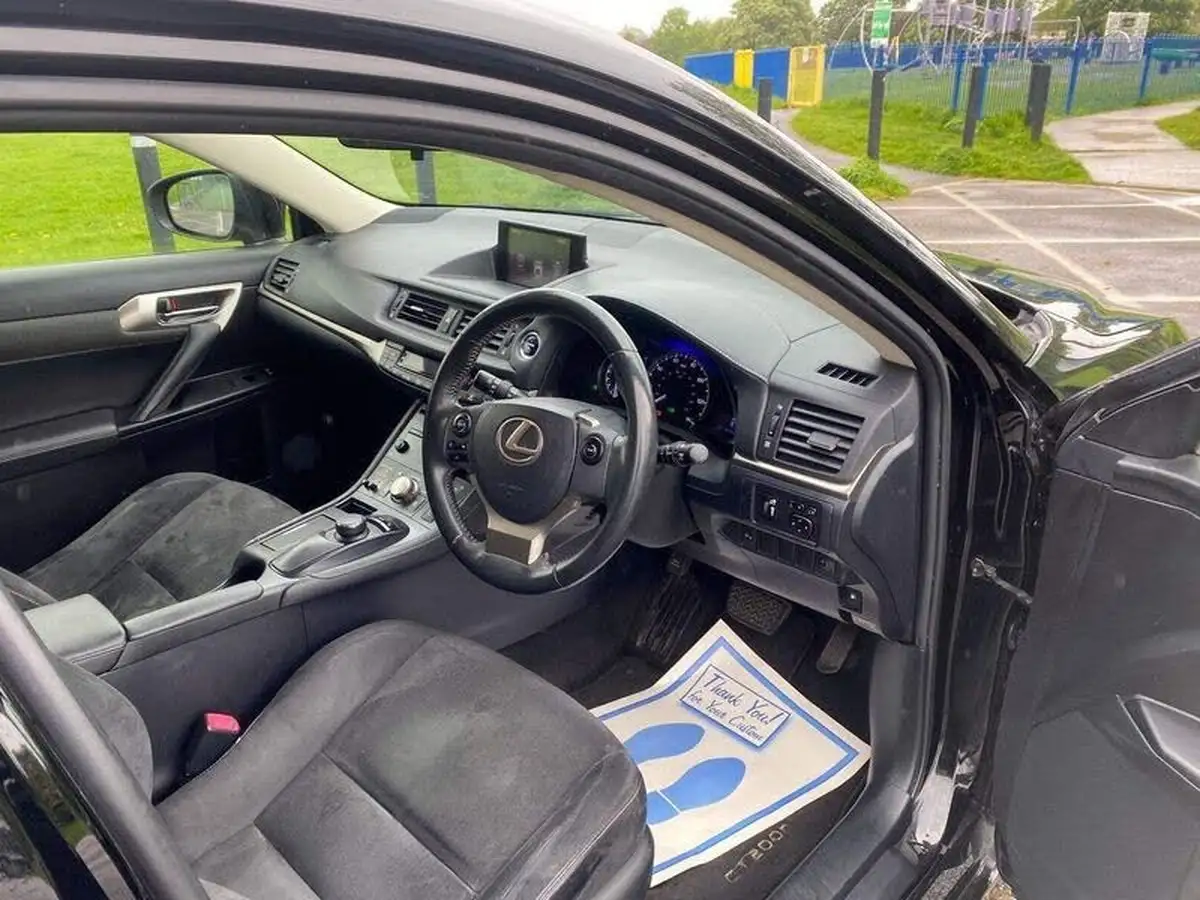 2014-lexus-ct-200h-18-advance-big-13