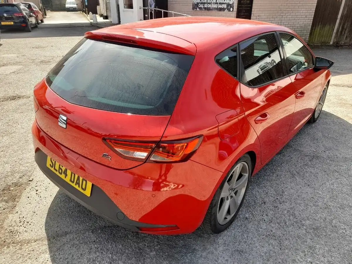 2014-seat-leon-18-fr-ss-hatchback-5d-big-2