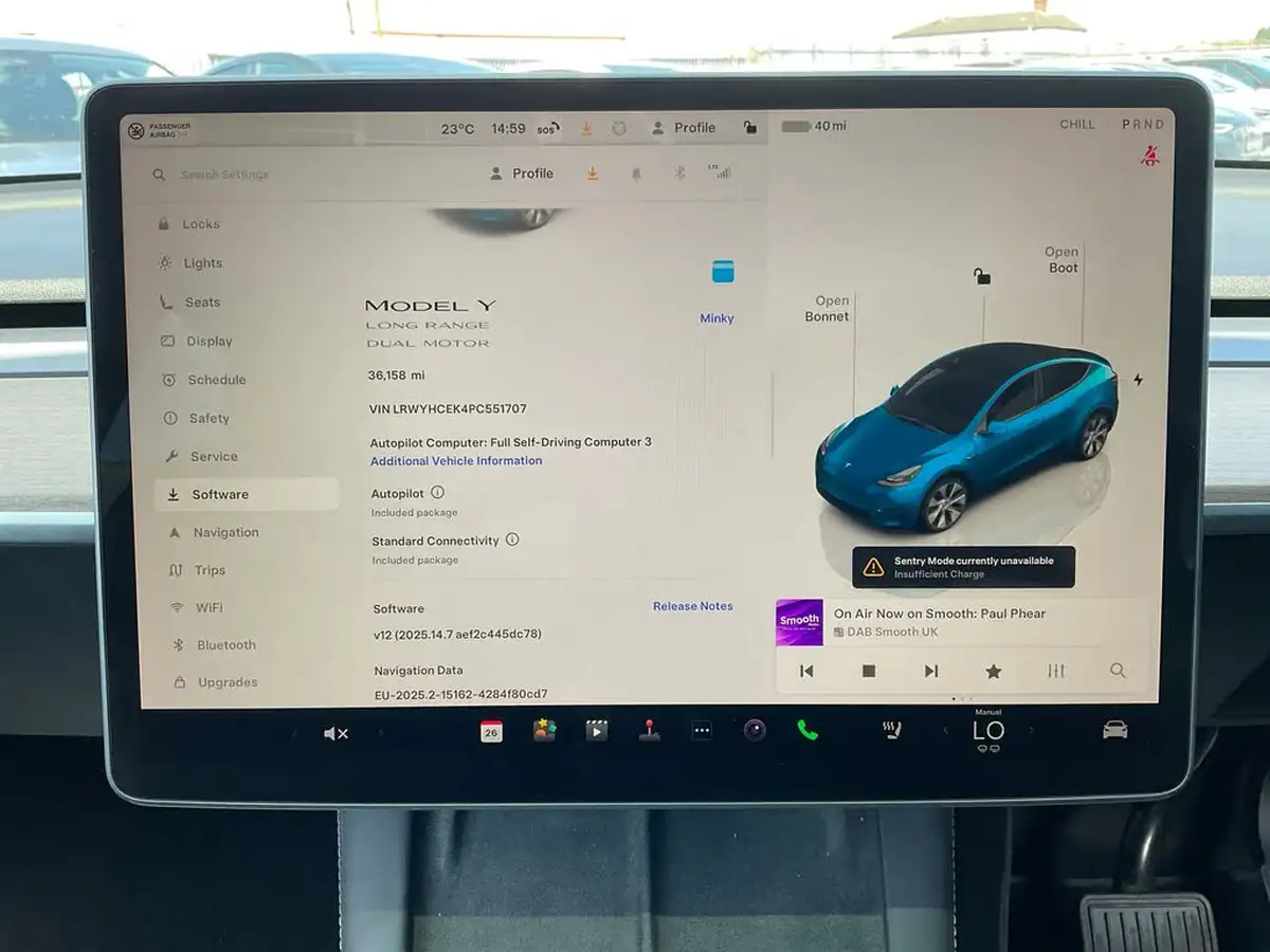 2022-tesla-model-y-e-long-range-big-21