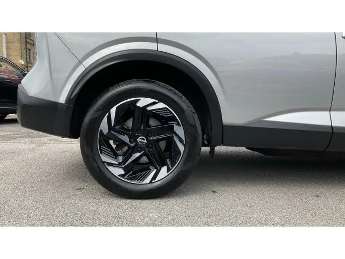 2024-nissan-qashqai-13-dig-t-n-connecta-140ps-mild-hybrid-big-6