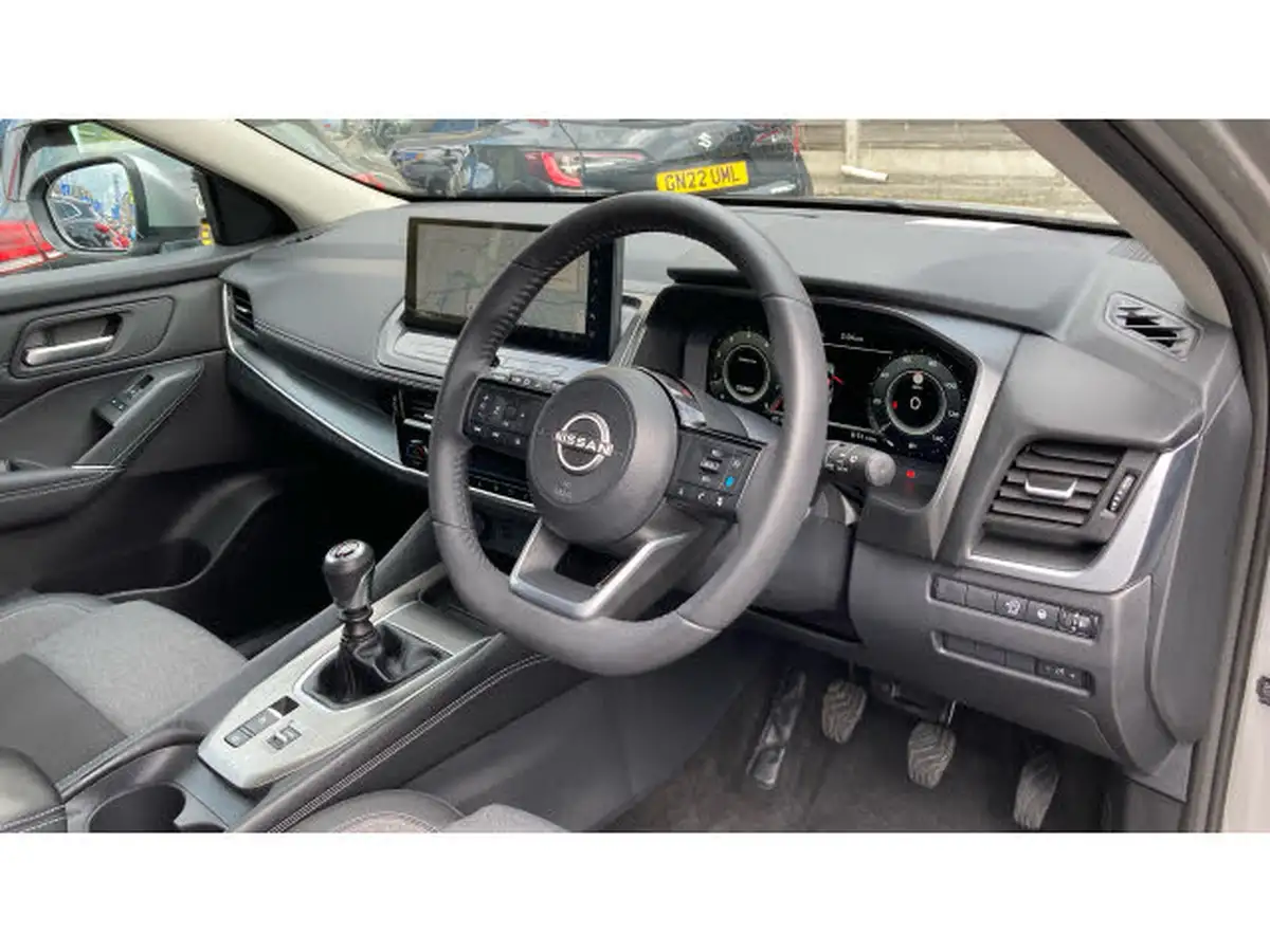2024-nissan-qashqai-13-dig-t-n-connecta-140ps-mild-hybrid-big-10