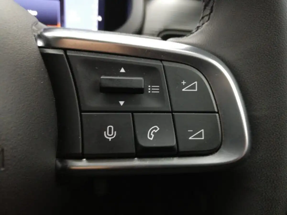 2024-jeep-avenger-12-gse-altitude-big-14