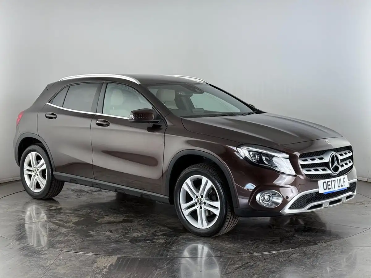 2017-mercedes-benz-gla-class-21d-gla-200d-sport-premiumss-7g-dct-big-0