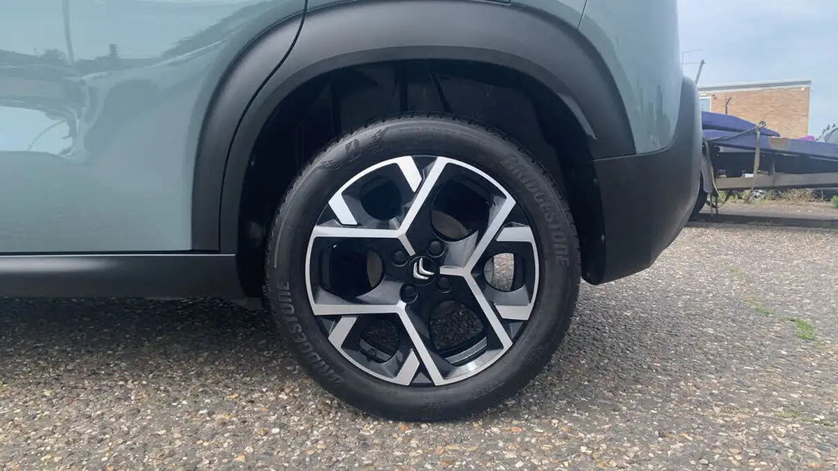 2023-citroen-c3-aircross-12-puretech-shine-plus-130ps-eat6-big-14