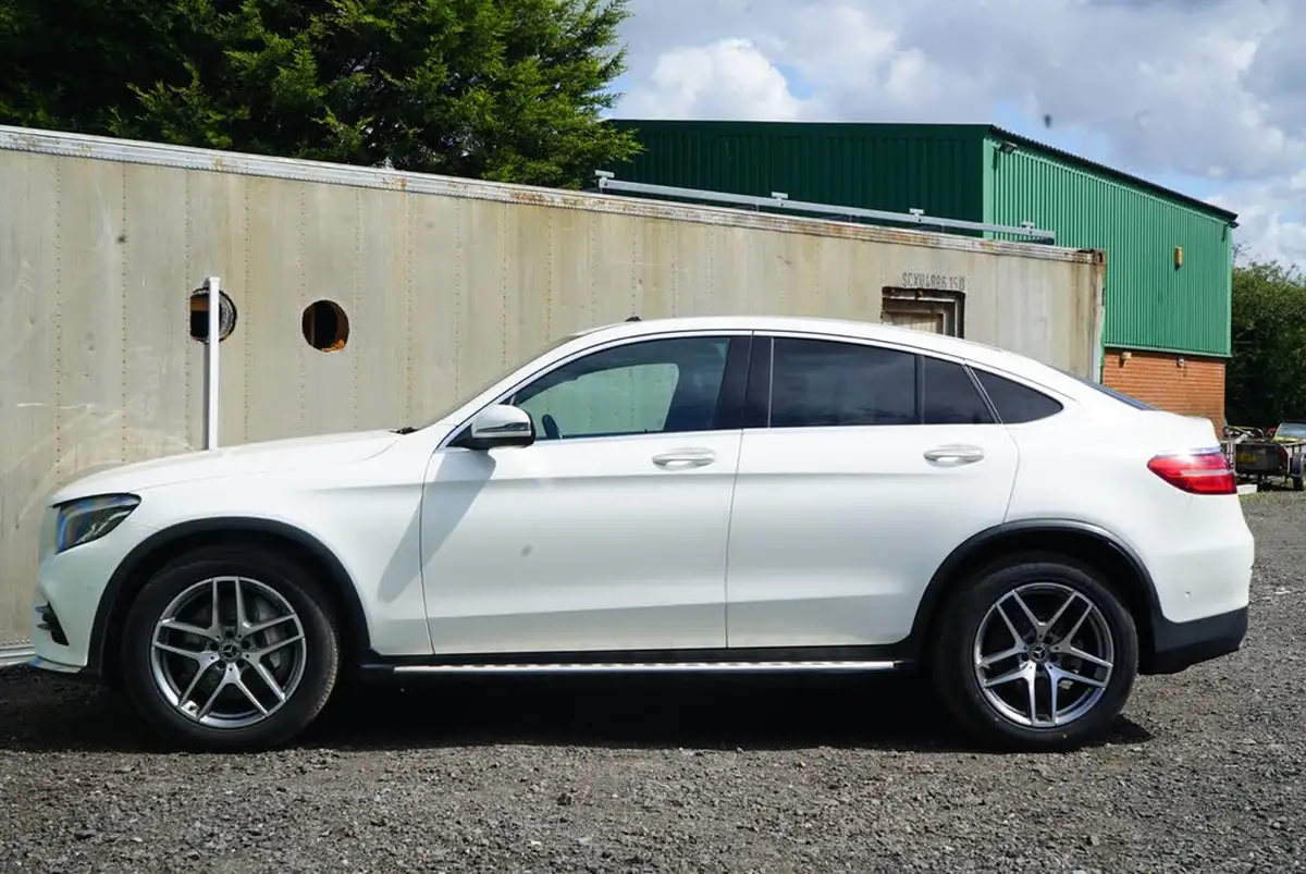 2017-mercedes-benz-glc-class-30-d-glc350d-amg-line-premium-plusss-coupe-4d-big-8