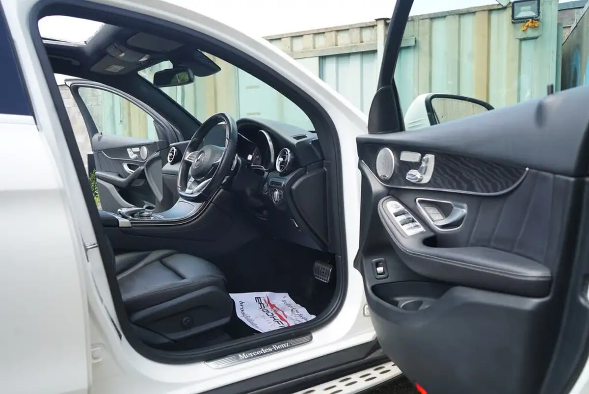 2017-mercedes-benz-glc-class-30-d-glc350d-amg-line-premium-plusss-coupe-4d-big-32