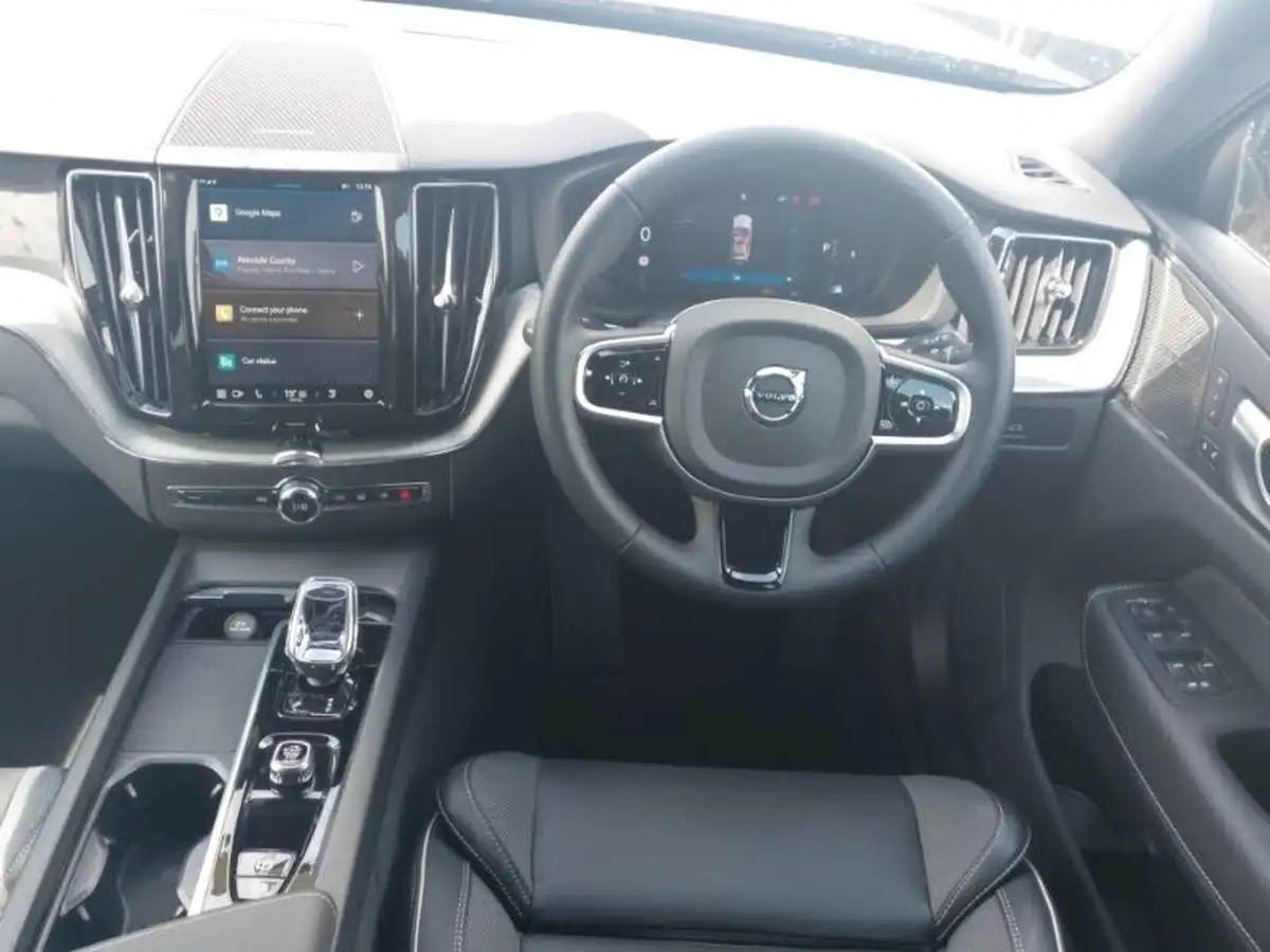 2024-volvo-xc60-20-b5-plus-black-edition-big-6