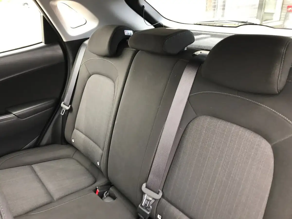 2022-hyundai-kona-10-t-gdi-se-connect-big-5