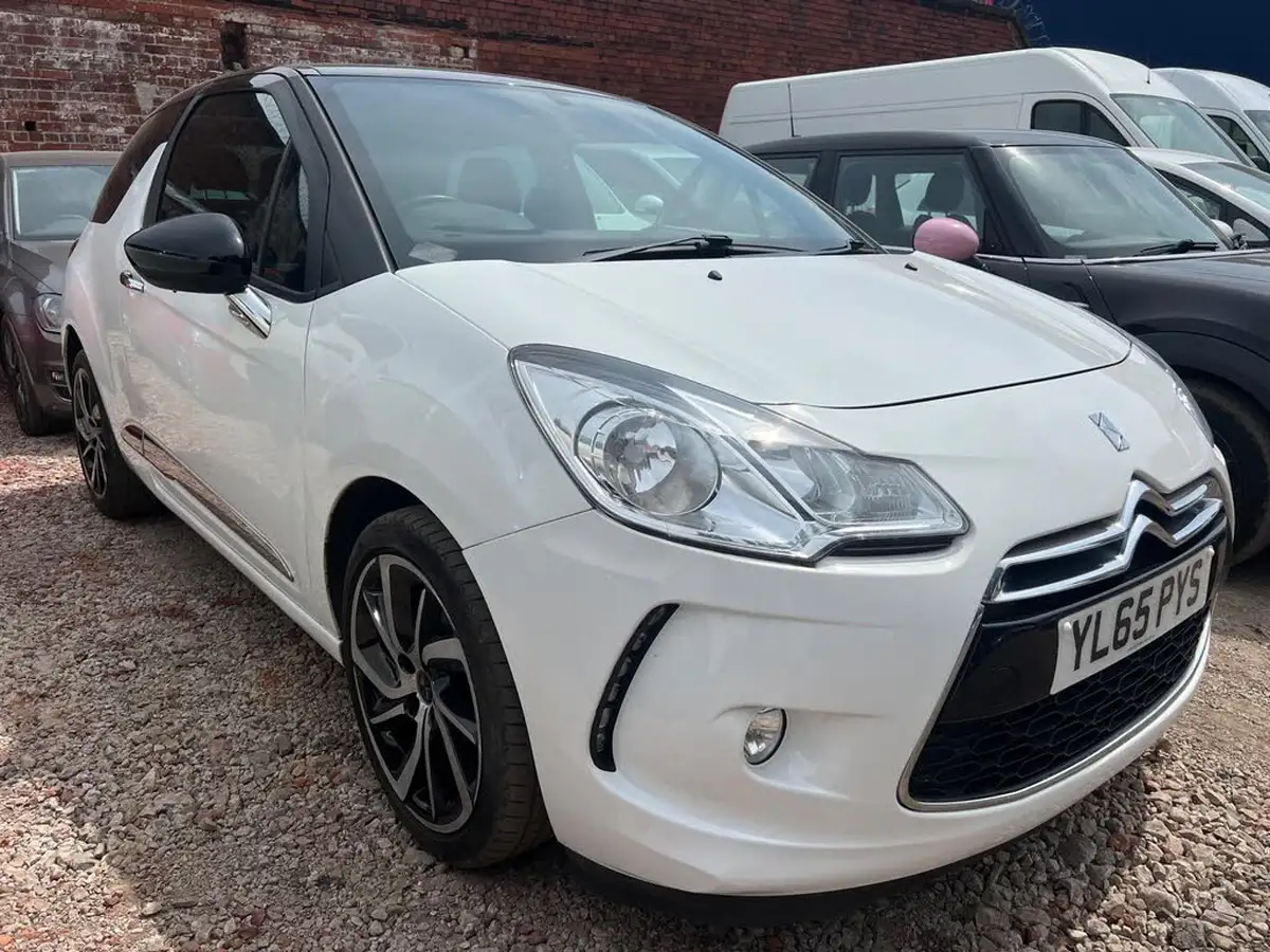 2017-citroen-c3-12-puretech-flair-82ps-big-0