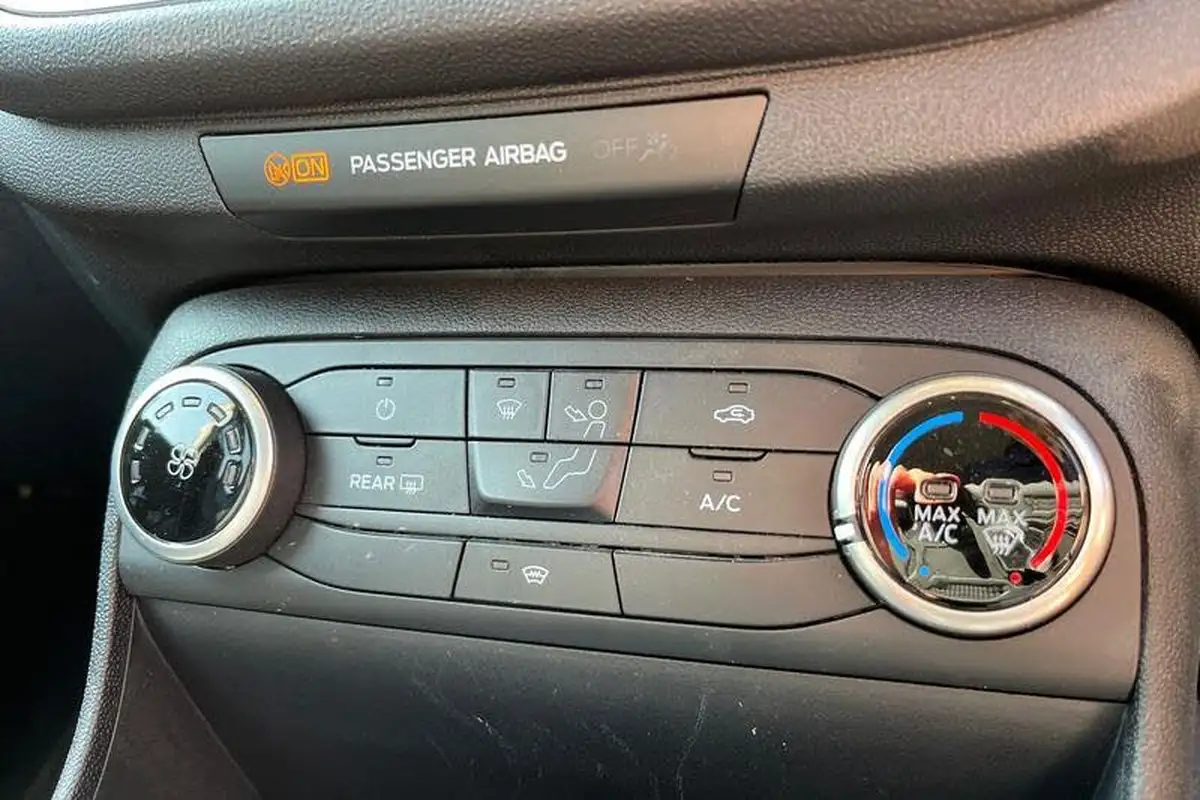 2023-ford-fiesta-10t-active-125ps-hybrid-mhev-big-36