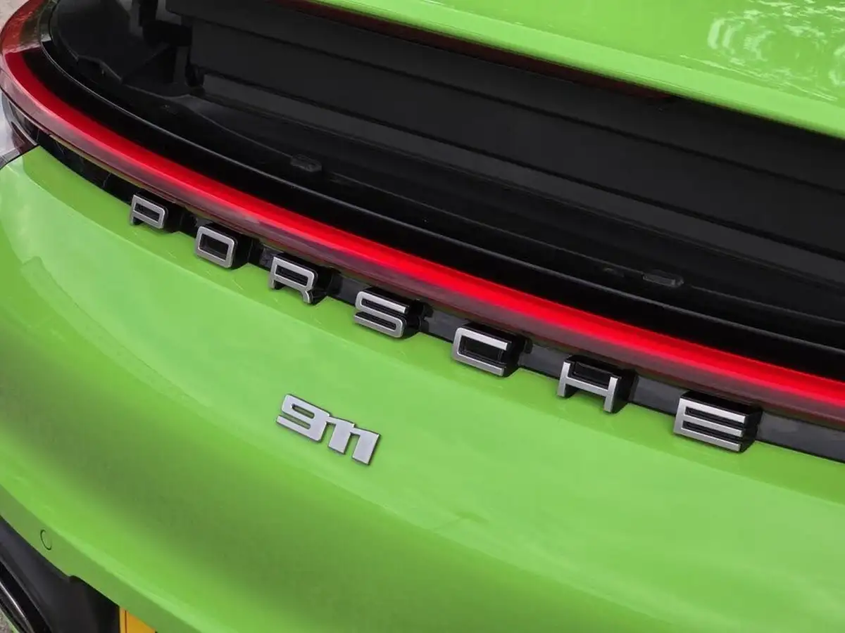 2019-porsche-911-30-carrera-s-450ps-coupe-pdk-big-51