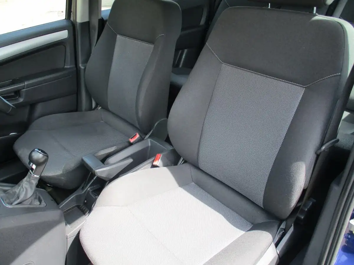 2013-vauxhall-zafira-16-exclusiv-big-10