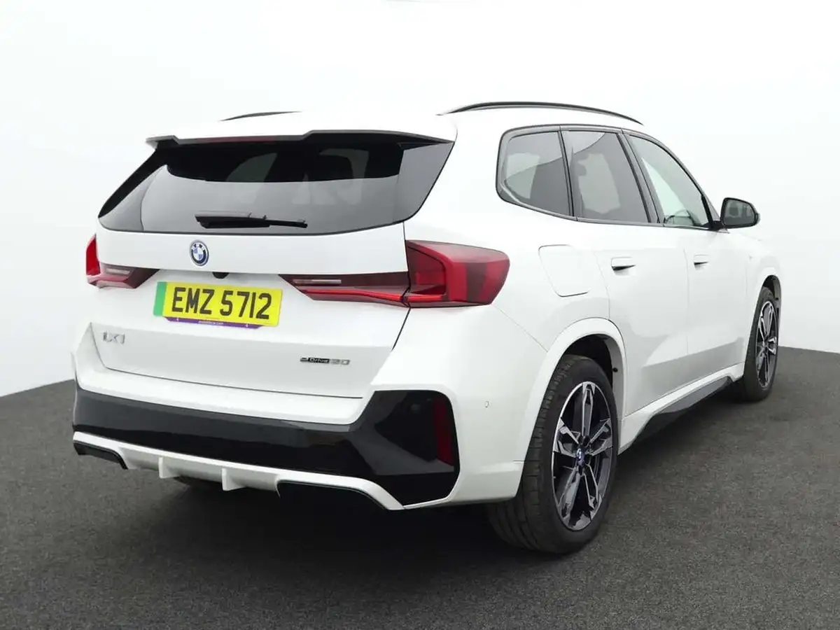 2024-bmw-ix1-e-edrive20-m-sport-big-5