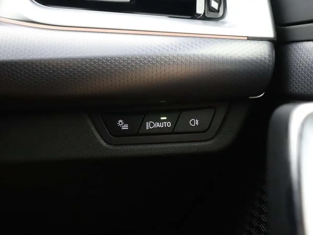 2024-bmw-ix1-e-edrive20-m-sport-big-29