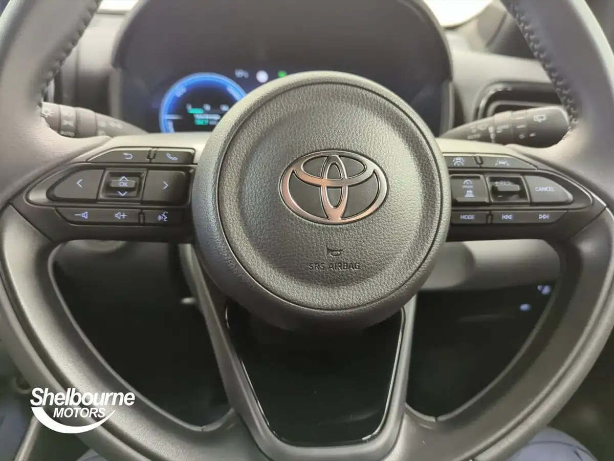 2025-toyota-yaris-15-vvt-i-excel-128bhp-big-14