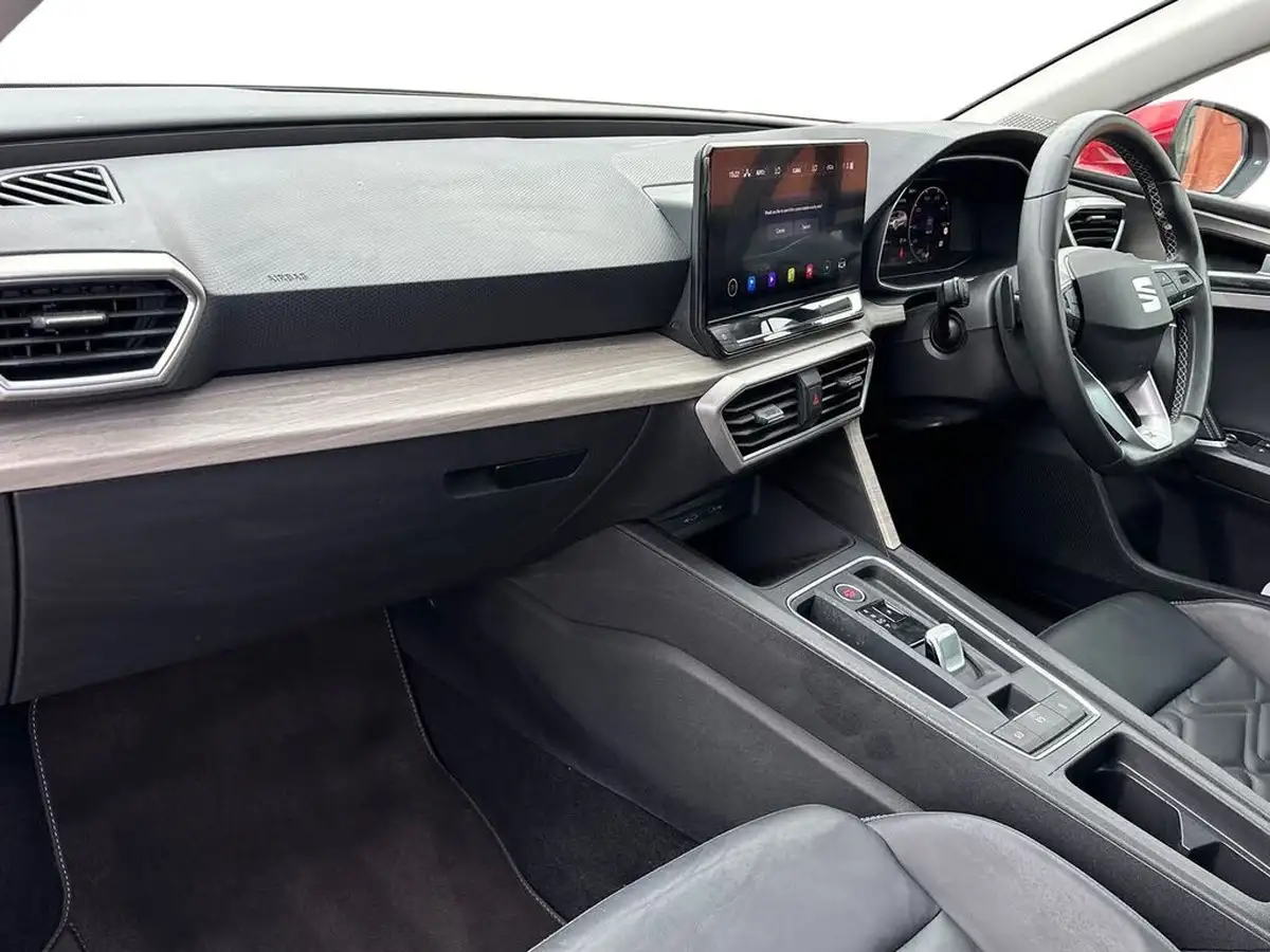 2021-seat-leon-15-etsi-xcellence-lux-hatchback-big-7