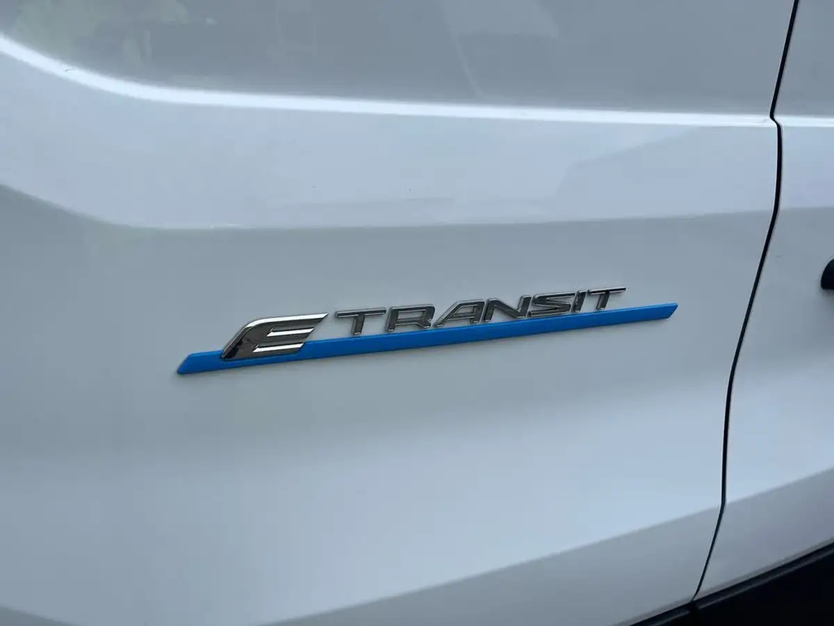2023-ford-transit-e-390-l3h2-trend-184ps-panel-van-big-25