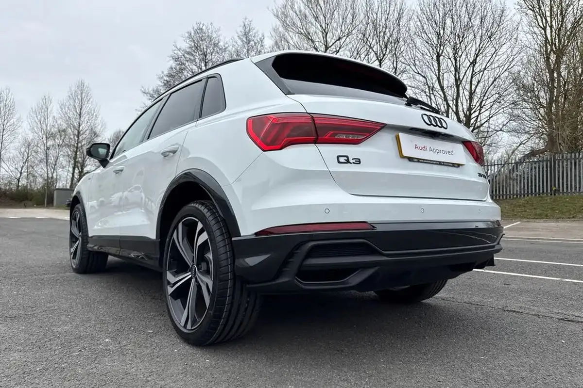 2025-audi-q3-15-35-tfsi-black-edition-station-wagon-s-tronic-big-37