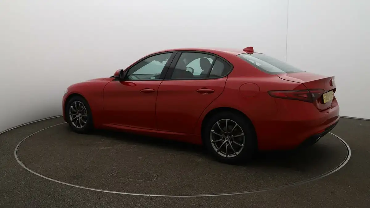 2019-alfa-romeo-giulia-22td-super-150bhp-big-34