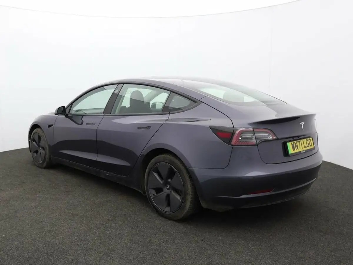 2021-tesla-model-3-e-long-range-awd-big-6