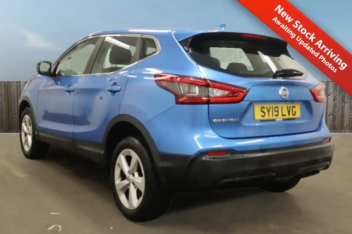 2019-nissan-qashqai-13-dig-t-acenta-premium-140ps-big-2