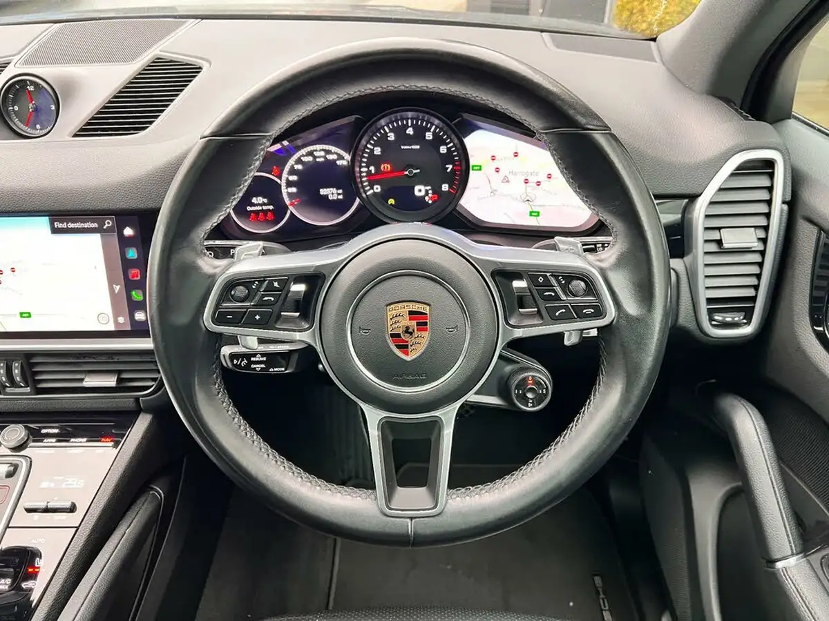 2023-porsche-cayenne-30-v6-platinum-edition-station-wagon-big-13