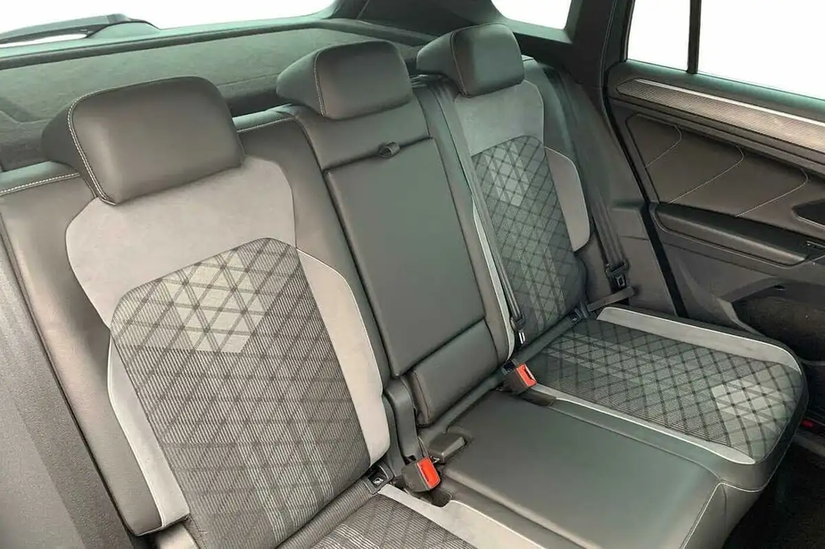 2023-volkswagen-tiguan-15-tsi-r-line-edition-big-7