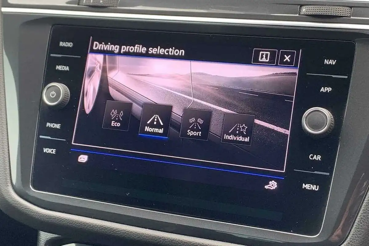 2023-volkswagen-tiguan-15-tsi-r-line-edition-big-28