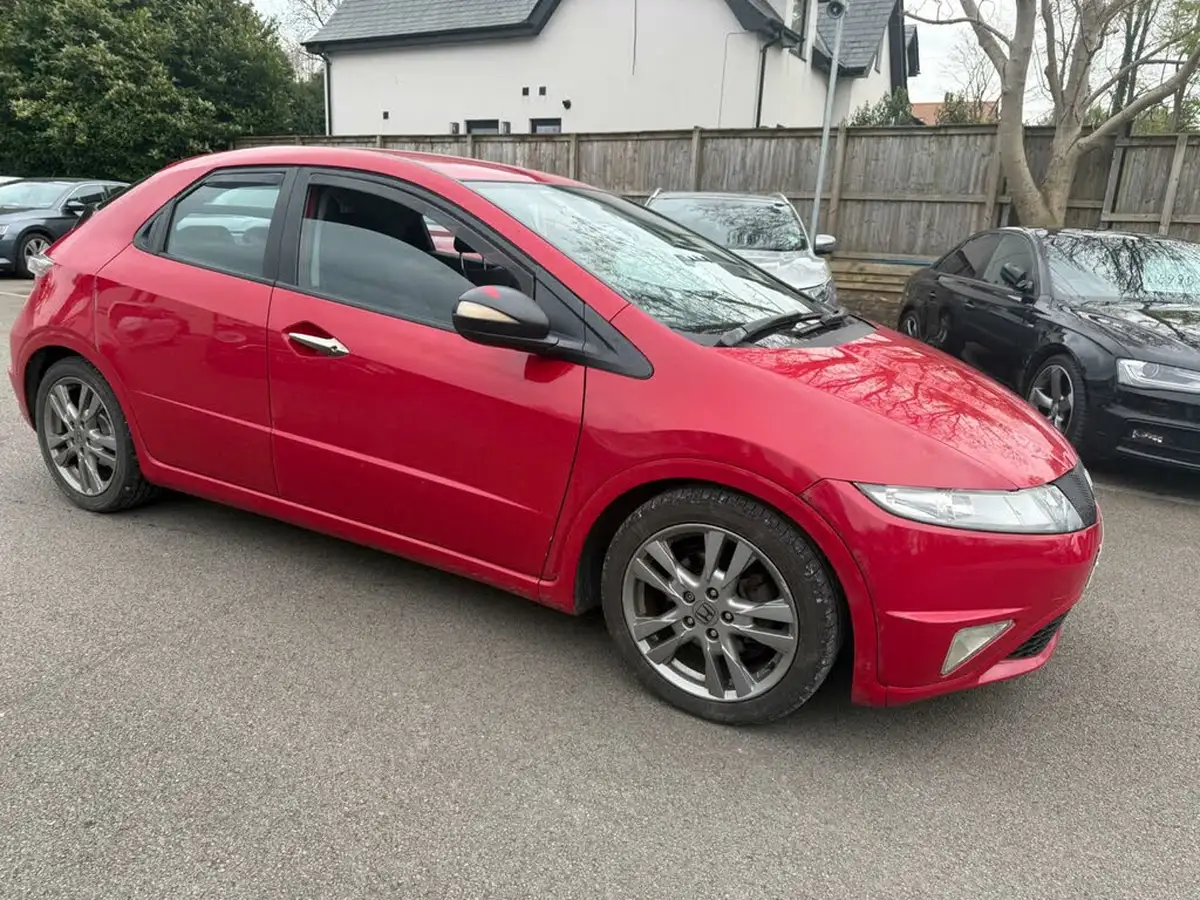 2010-honda-civic-18-si-i-vtec-big-0