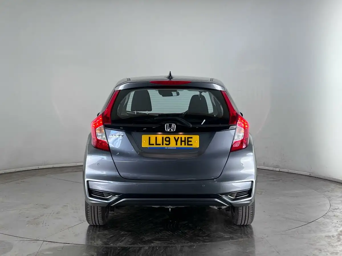 2019-honda-jazz-13-i-vtec-se-navi-cvt-big-3