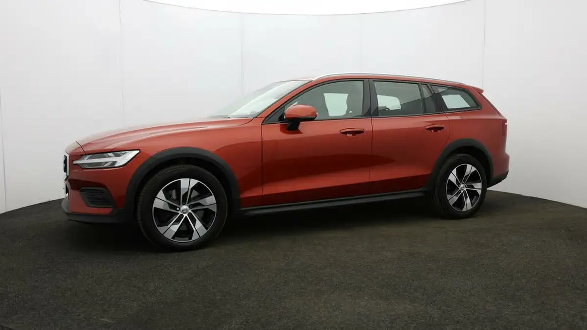 2021-volvo-v60-20td-b4-cross-country-big-29
