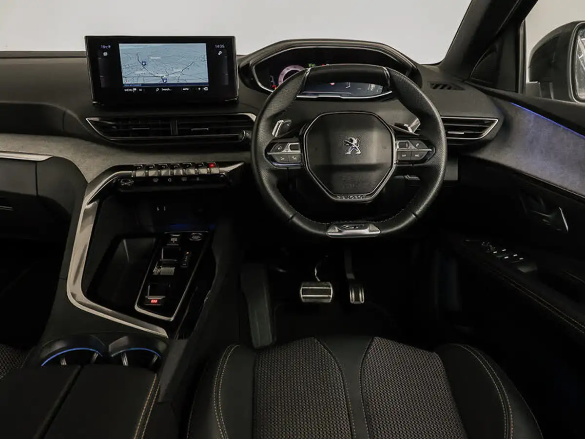 2024-peugeot-3008-suv-12-puretech-gt-136ps-hybrid-e-dsc6-big-6