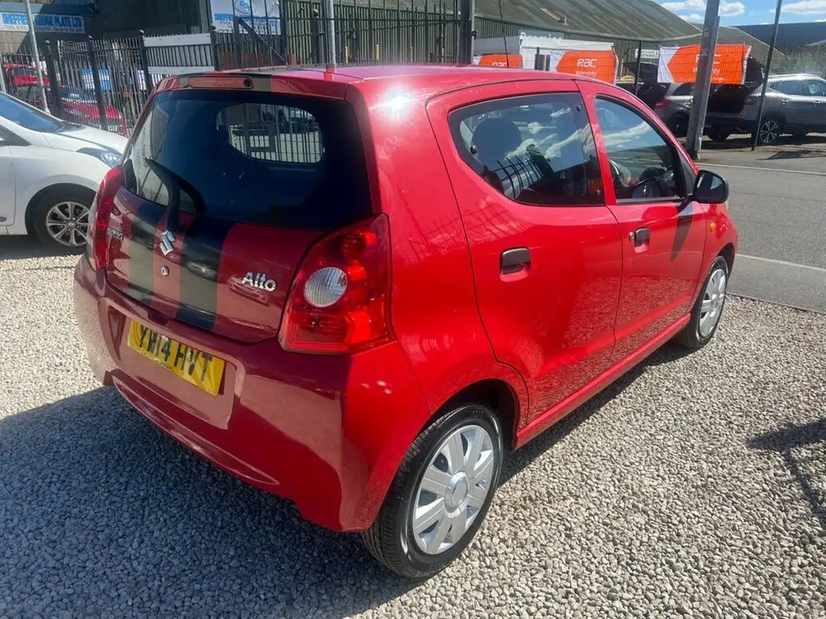 2014-suzuki-alto-10-sz-big-3