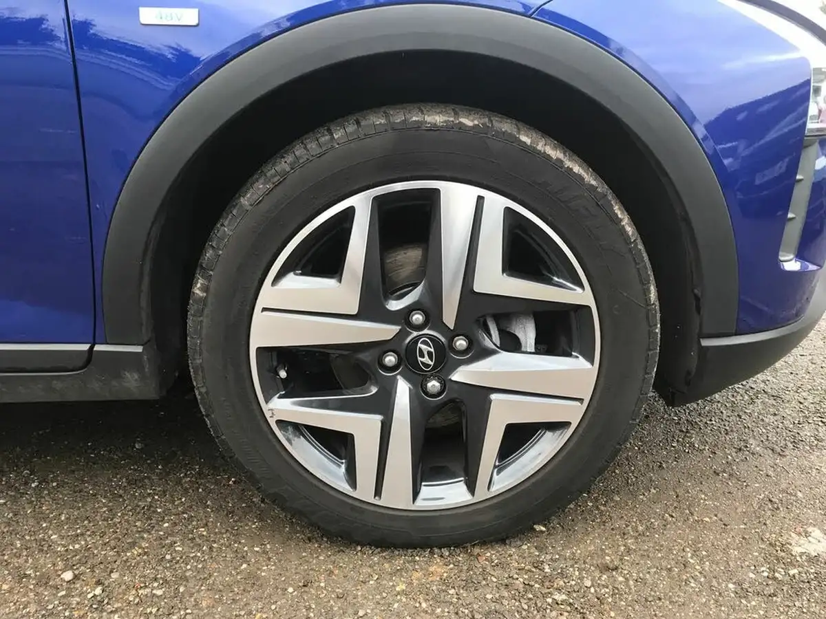 2022-hyundai-bayon-10-t-gdi-premium-120ps-big-8