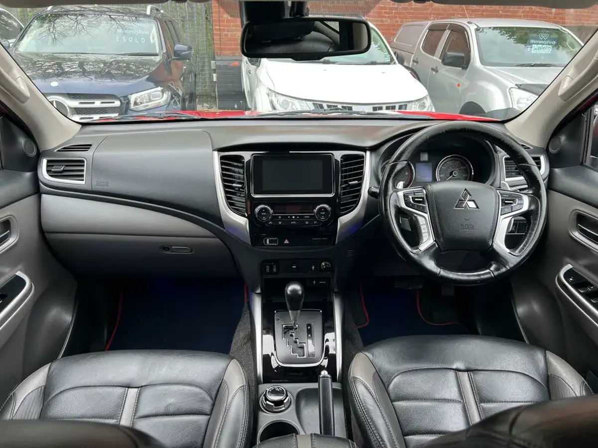 2018-mitsubishi-l200-24di-d-barbarian-sda-auto-big-35