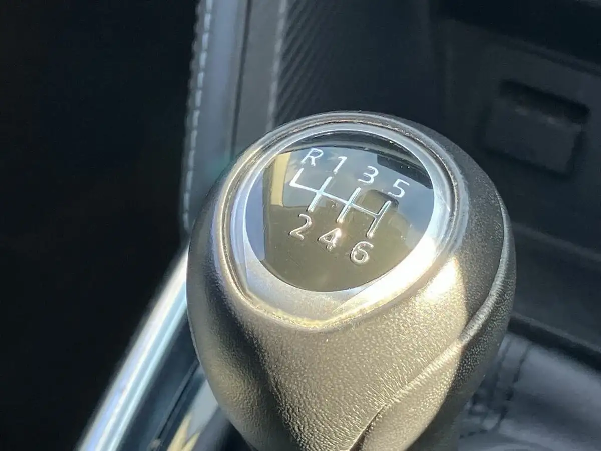 2021-mazda-mazda2-15-skyactiv-g-gt-sport-nav-light-stone-big-47