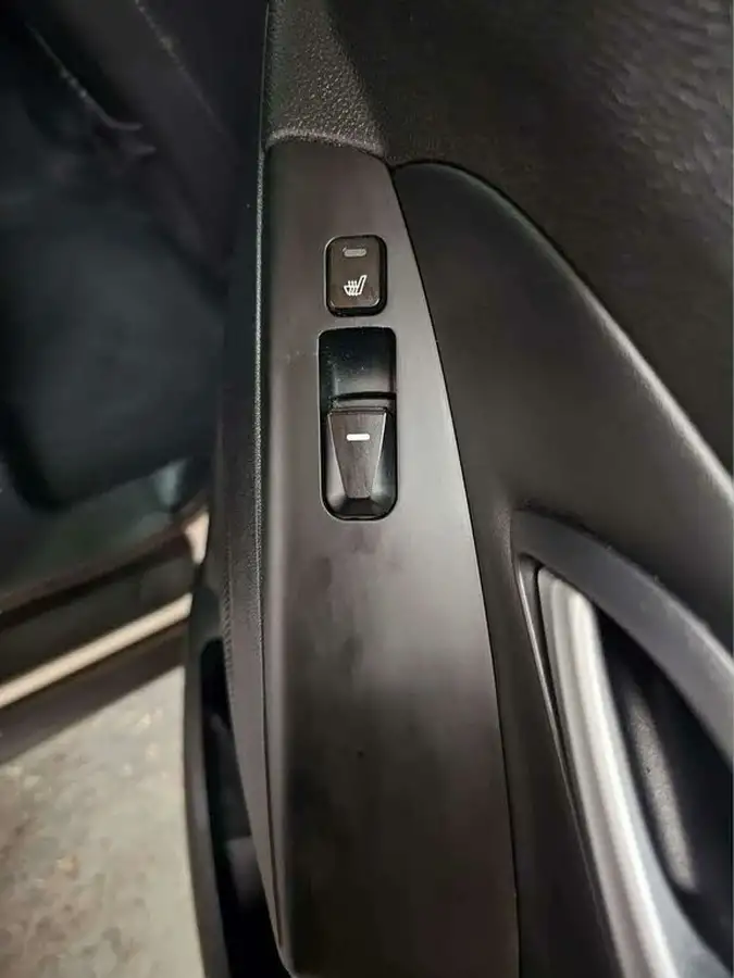 2015-hyundai-ix35-20td-premium-panorama-auto-big-13