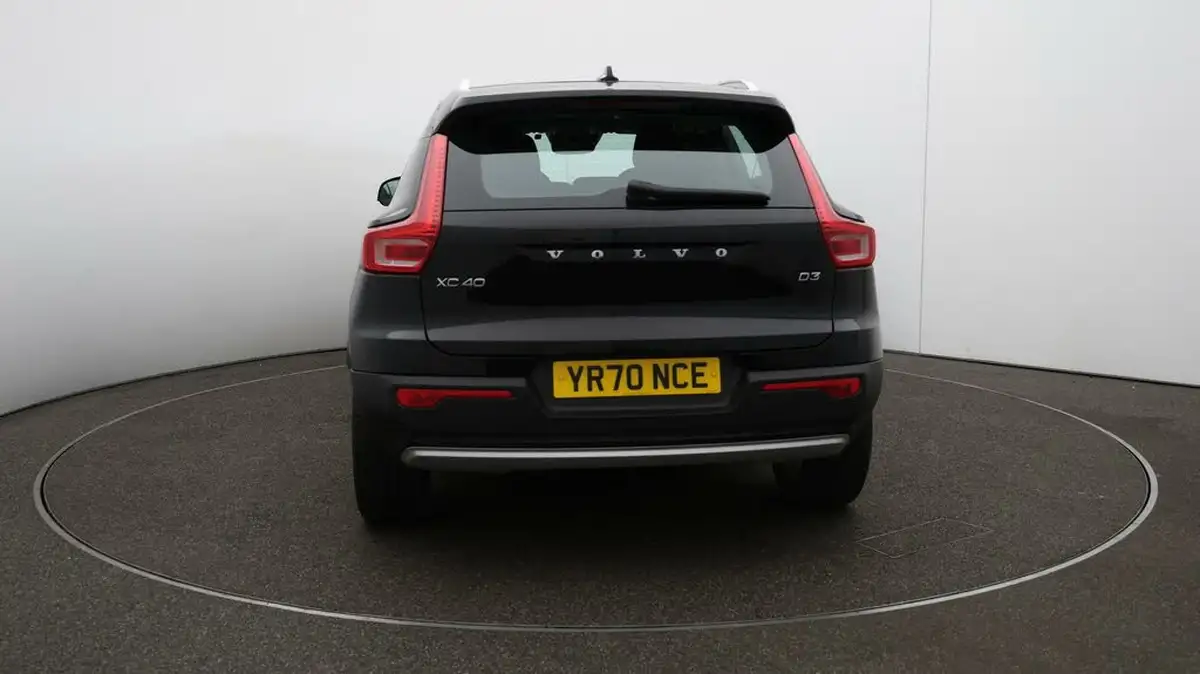 2020-volvo-xc40-20td-d3-momentum-big-51