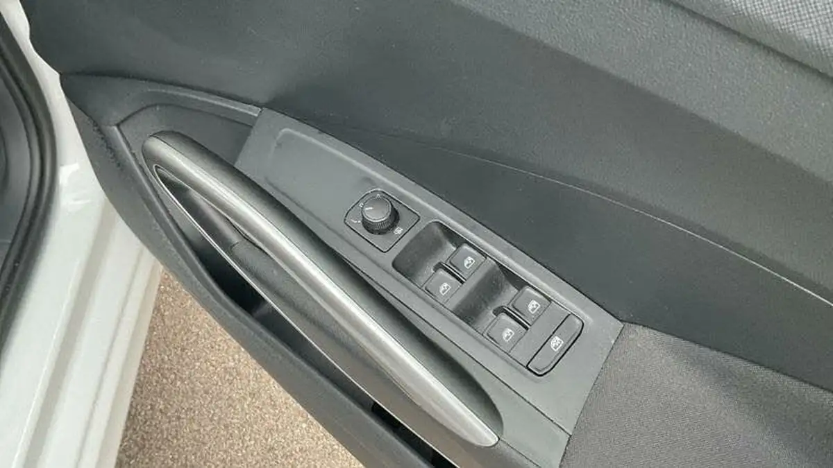 2022-skoda-fabia-10-tsi-se-l-110ps-hatchback-big-24