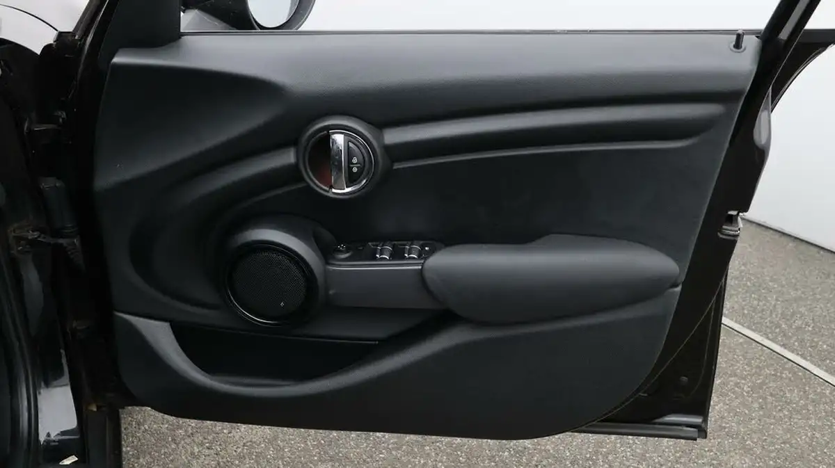 2017-mini-cooper-15-cooper-ss-hatchback-5d-auto-big-15