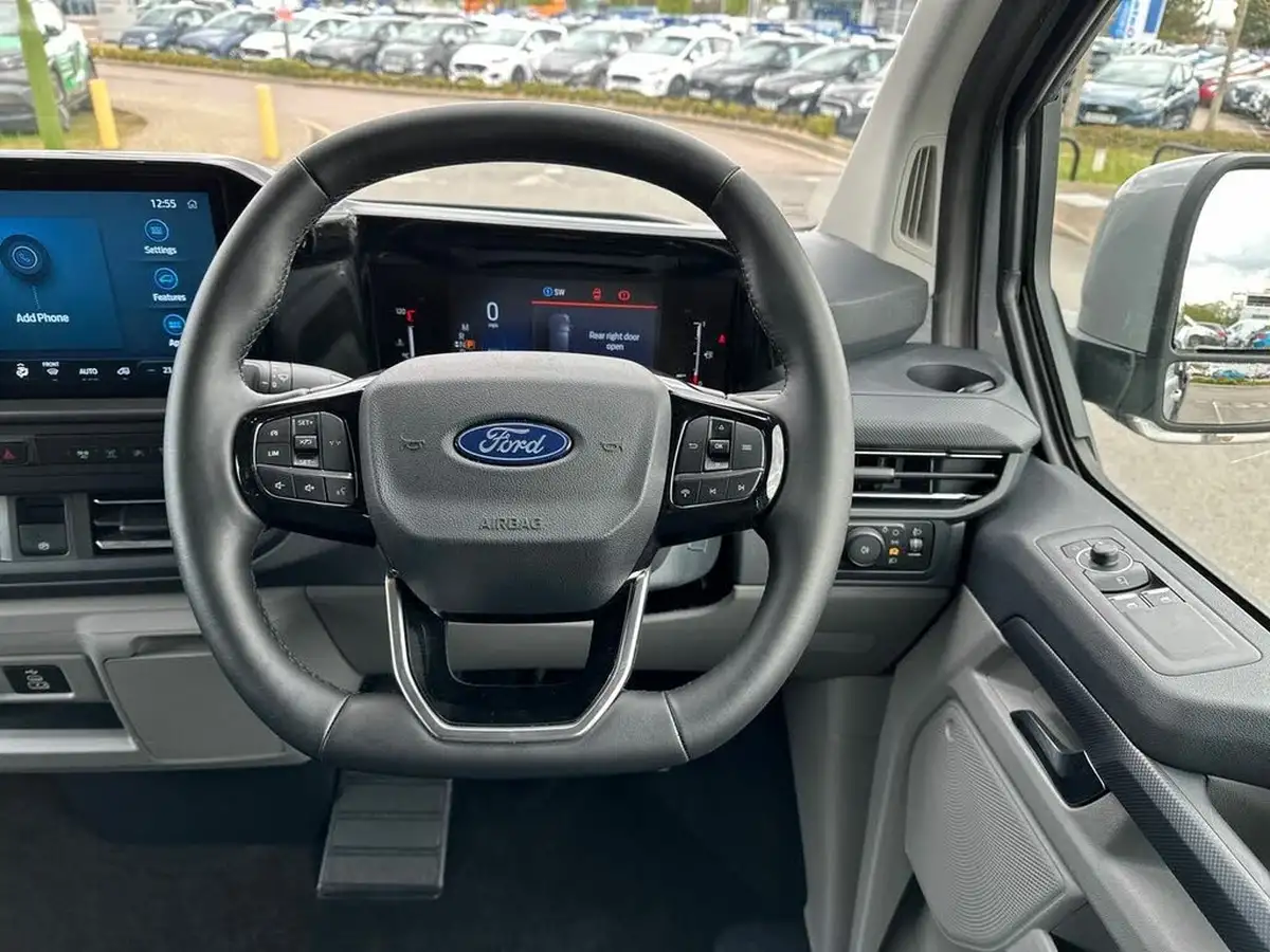 2024-ford-transit-custom-big-17