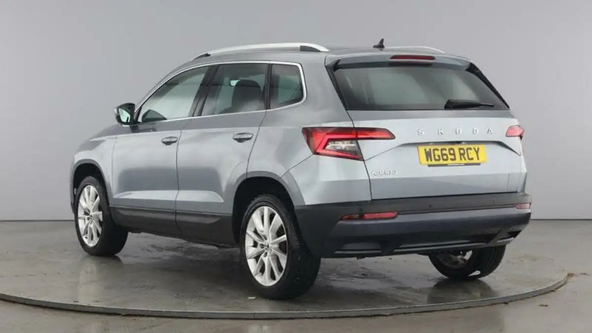 2019-skoda-karoq-15-tsi-se-l-dsg-big-2