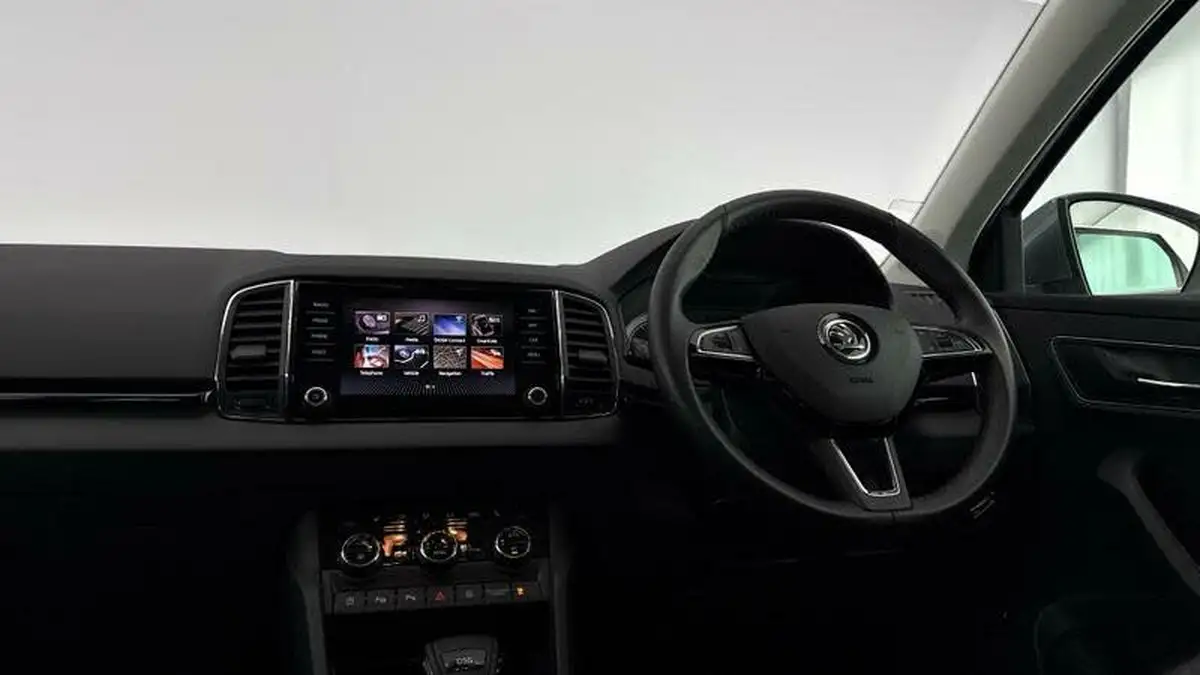 2019-skoda-karoq-15-tsi-se-l-dsg-big-26