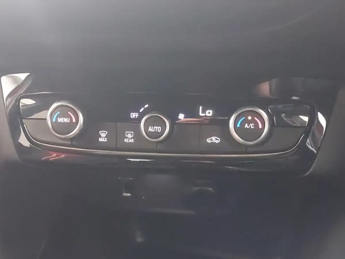 2022-vauxhall-corsa-12-turbo-gs-line-100ps-big-13